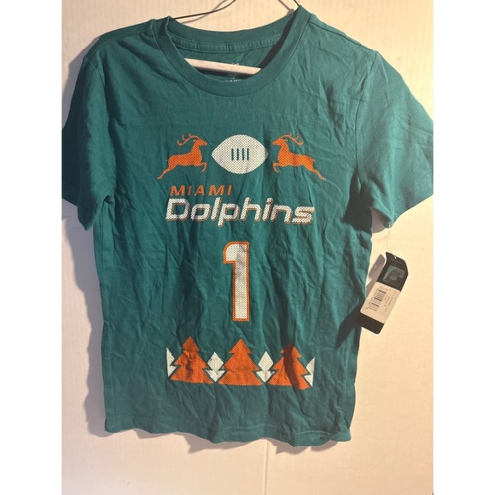 Tua Tagovailoa NFL Miami‎ Dolphins Christmas T-Shirt Football Youth Size M - Picture 2 of 4